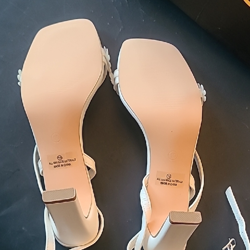 Lulu's White Floral Strap Heeled Sandals - Picture 4 of 4